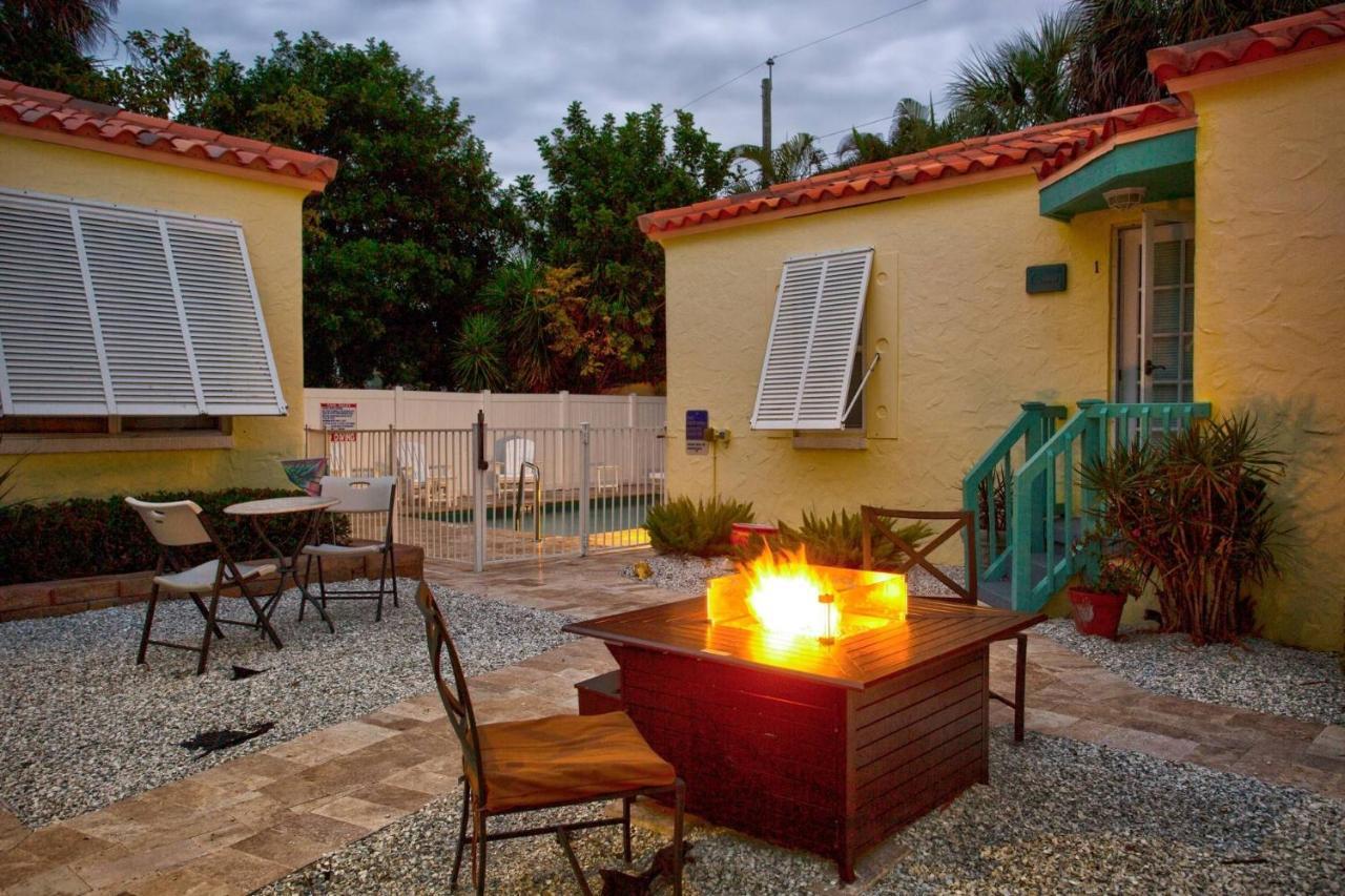 2 - Island Paradise Cottages - Sea Breeze St. Pete Beach Exterior photo